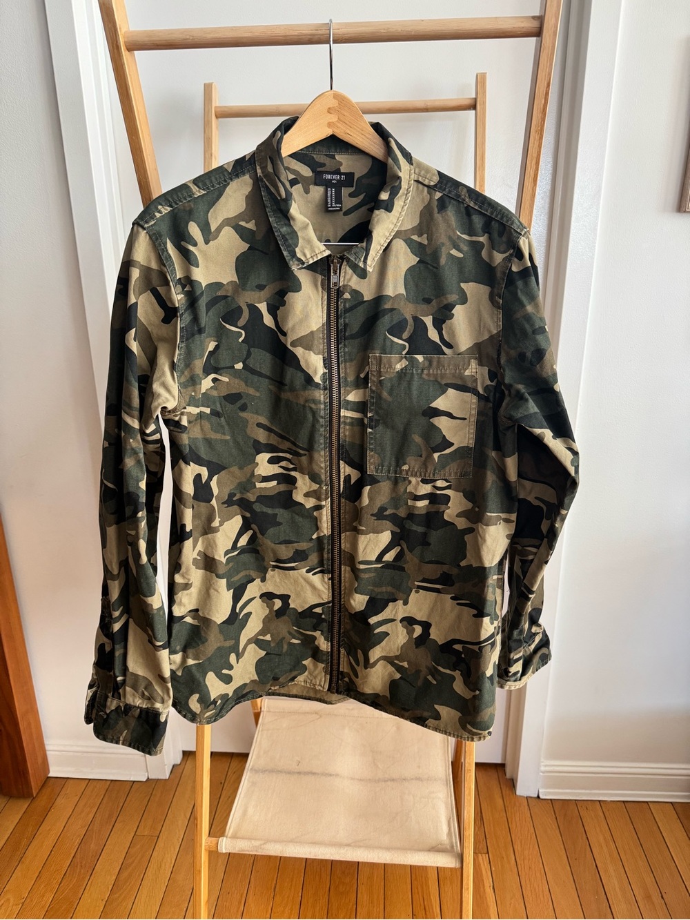Forever 21 Men's Olive Camo Zip-Front Field Jacket